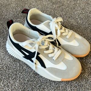 De Florance Black and White Vintage Retro Look Comfort Sneaker Size 6.5